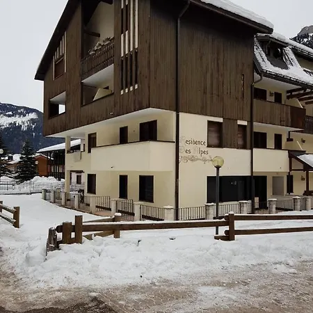 Des Alpes 1 公寓 *